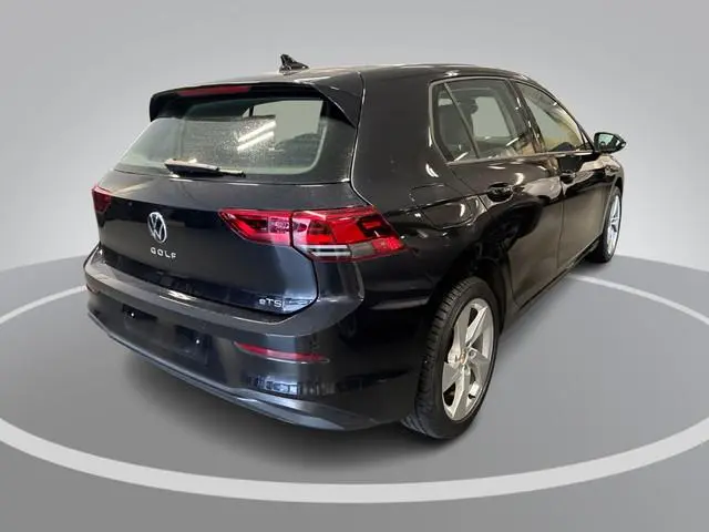 Volkswagen Golf 1.0 eTSI 110pk DSG Life Business · Camera · Keyless · Dodehoeksensor · Apple/Android...