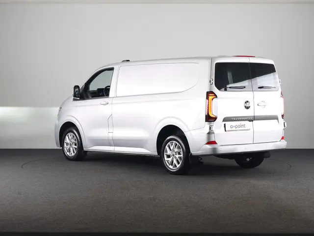 Volkswagen Transporter 2.0 TDI L1H1 28 Bulli