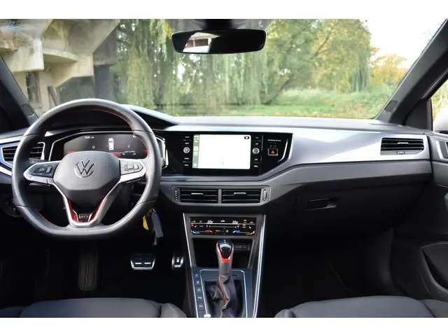 Volkswagen Polo 2.0 TSI 210PK DSG GTI-SPORT LED/CARPLAY/PDC 