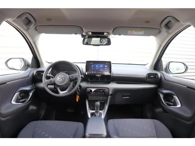 Toyota Yaris 1.5 Hybrid 115 Comfort, Nieuw en direct leverbaar met €3.500,- voordeel!