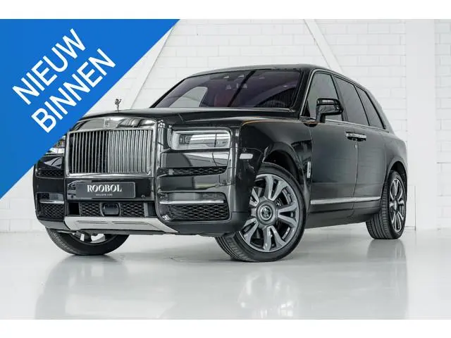 Rolls-Royce Cullinan | Bespoke | 4 Seats | Glass Partition | Theatre |