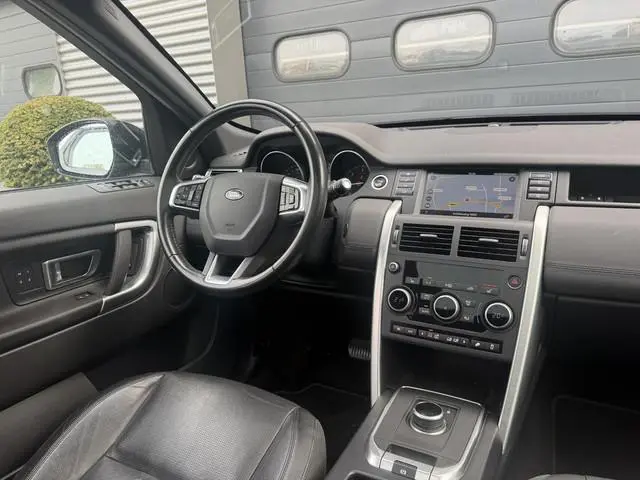 Land Rover Discovery Sport 2.0 TD4 HSE Dynamic | Panoramadak | Camera | Trekhaak | Navigatie | Stoel...