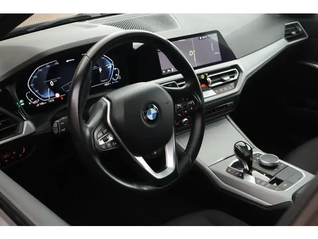 BMW 3-serie 330e 292pk LED Navigatie PDC