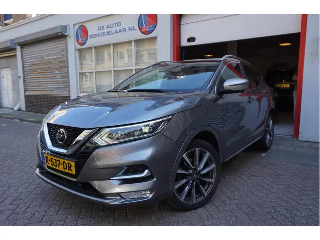 Nissan Qashqai 1.3 DIG-T Tekna + Dynamic | NAPPA LEER | Panoramadak | Trekhaak | BOSE | Memory Pack...
