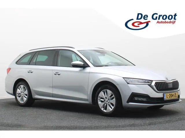ŠKODA Octavia Combi 1.0 TSI Business Edition Virtual Cockpit, Cruise,  Apple Carplay, Sfeerverlichti...