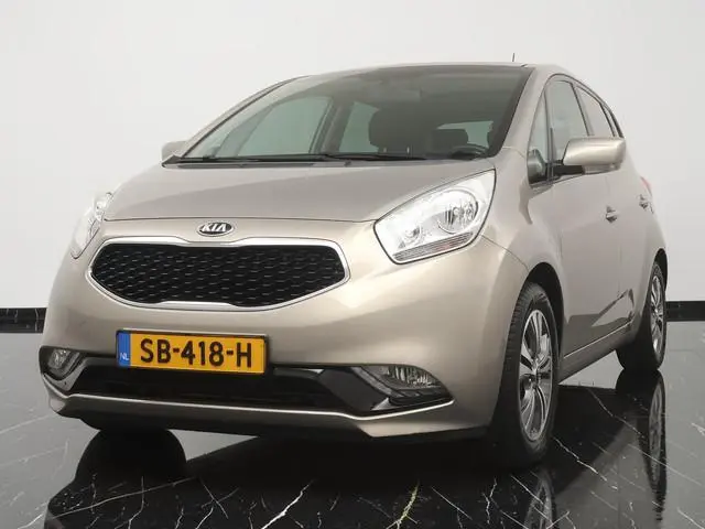 Kia Venga 1.4 CVVT Summer Edition - Navigatie - Camera - Elektr. panoramadak - Climate control - Cru...