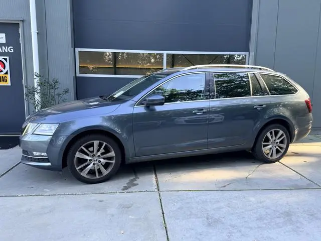 ŠKODA Octavia Combi 1.5 TSI 150pk H6 Greentech Style Business Climate Control Stoelverwarming Trekha...