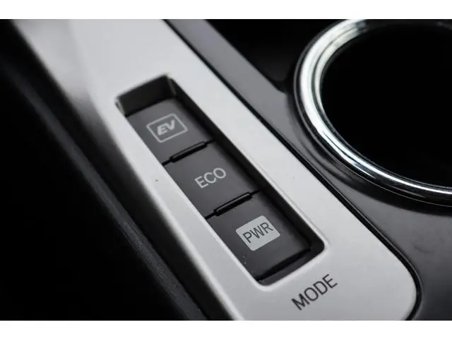 Toyota Prius + 1.8 Active Limited, 7-Persoons, Trekhaak, Stoelverwarming, Adaptieve cruise control.