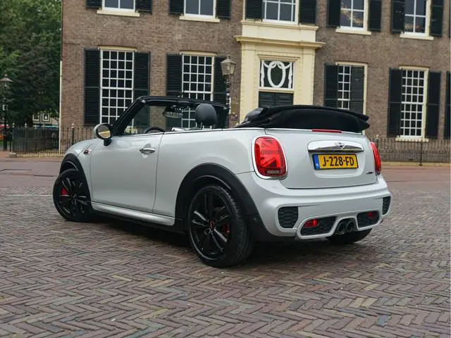 MINI Cabrio 2.0 John Cooper Works Chili Aut. l ACC l Leder l Camera l Keyless l Harman/Kardon