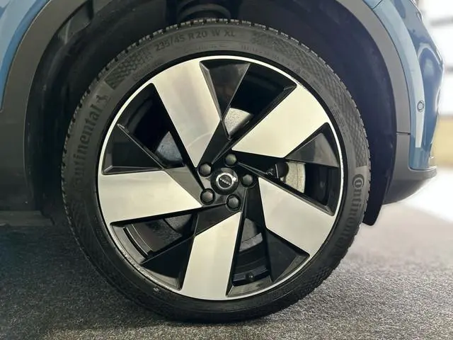 Volvo C40