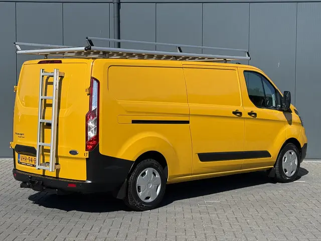 Ford Transit Custom 2.0 TDCI / L2H1 / 1e EIG. / TREKHAAK / IMPERIAAL / AIRCO / CRUISE / LED / STOELV...