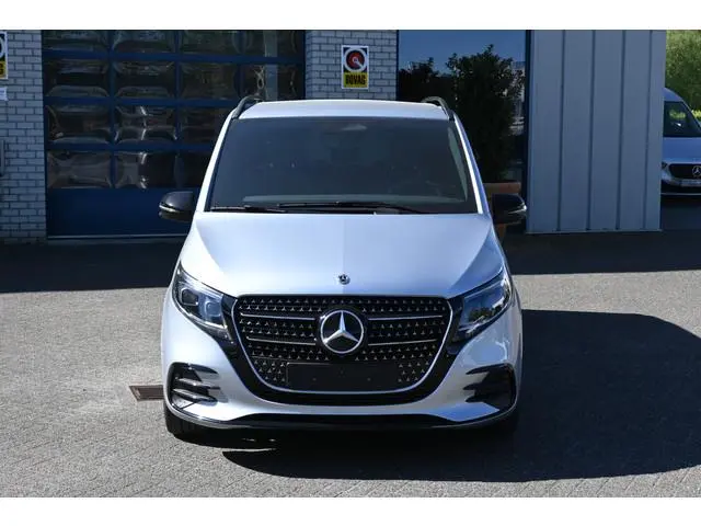 Mercedes-Benz V-klasse 300d 4-Matic AMG L2 Exclusive DC Airmatic, Panoramadak, Standkachel, Etc. 