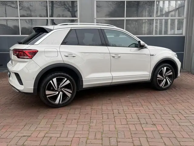 Volkswagen T-Roc 1.5 TSI R-Line Dealer onderhouden 2024 km 24.000 Nap 1e eigenaar