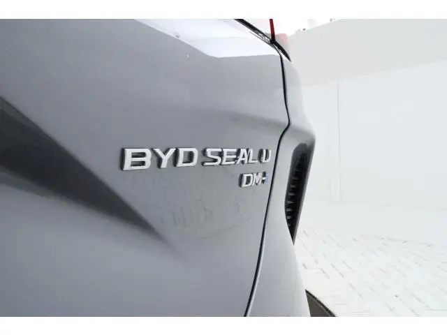 BYD SEAL U