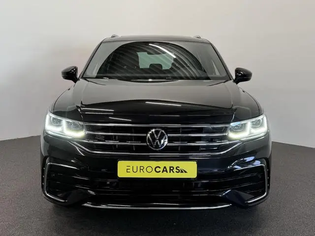 Volkswagen Tiguan 1.4 TSI eHybrid R-Line Business+ Automaat Trekhaak Panoramadak Navigatie IQ Light...