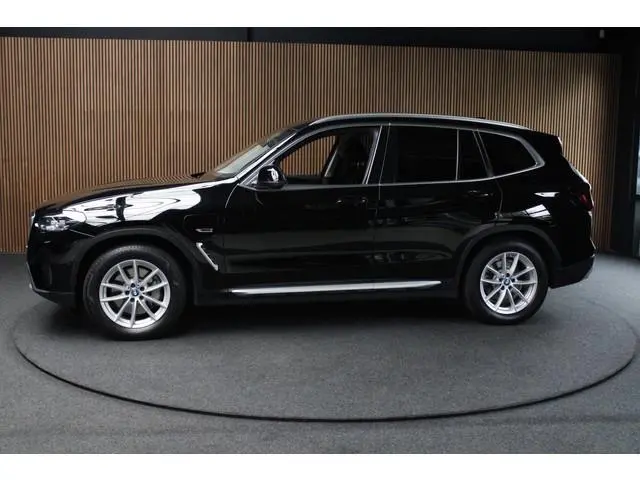 BMW X3 xDrive30e Leder - Extra getint - Stoelverwarming - Apple carplay - Dab
