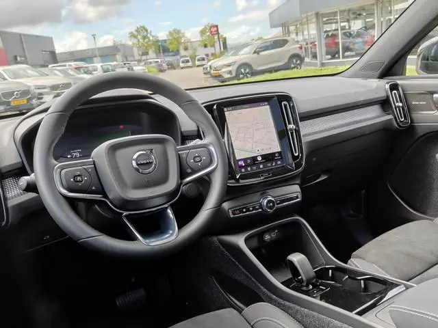 Volvo EX40