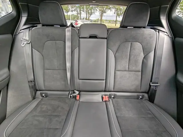 Volvo EX40