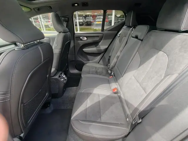 Volvo EX40