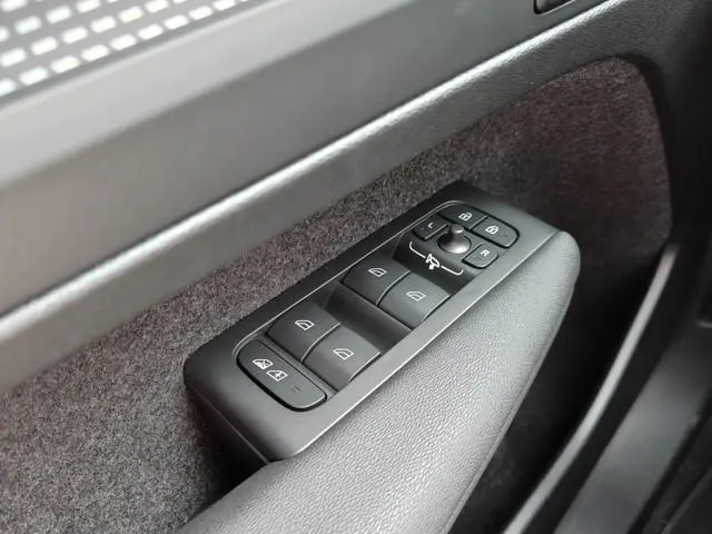 Volvo EX40