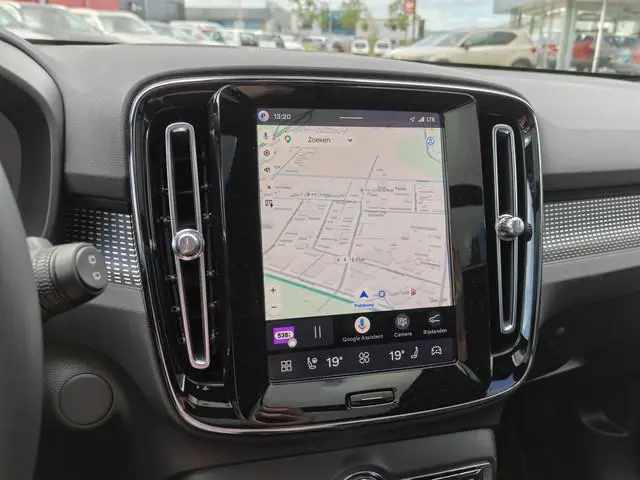 Volvo EX40