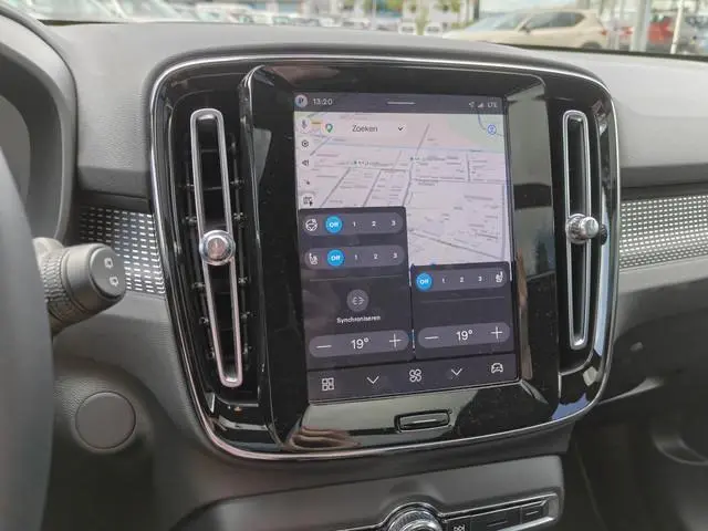 Volvo EX40