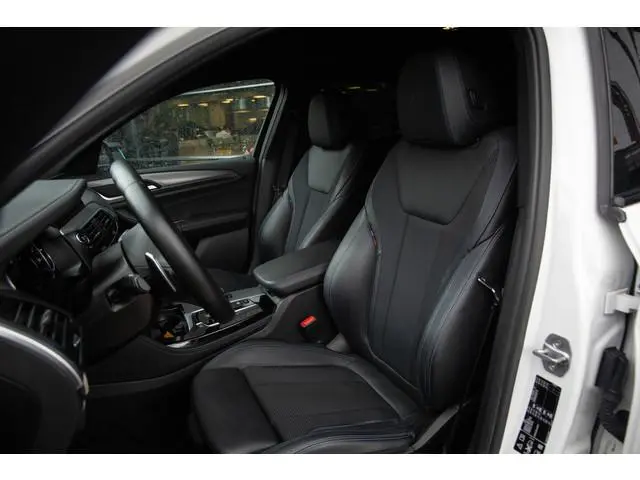 BMW X4 M40i High Executive , Trekhaak, M-sport, Memory seats elektrisch verstelbaar, Navigatie,