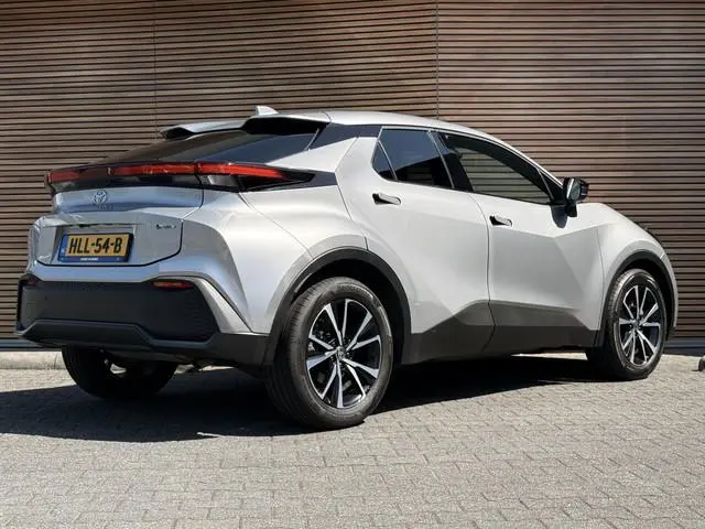 Toyota C-HR 1.8 Hybrid 140 Dynamic Navi / Camera / Carplay / Lm Velgen