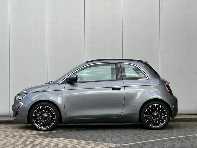 Fiat 500 C La Prima 42 kWh l Leer l ACC l Lane Assist l Camera l CarPlay l