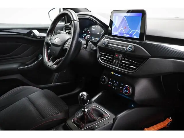 Ford Focus Wagon 1.0 EcoBoost ST Line Business | WINTER PACK | STUURVERWARMING | APPLE | CAMERA | TR...