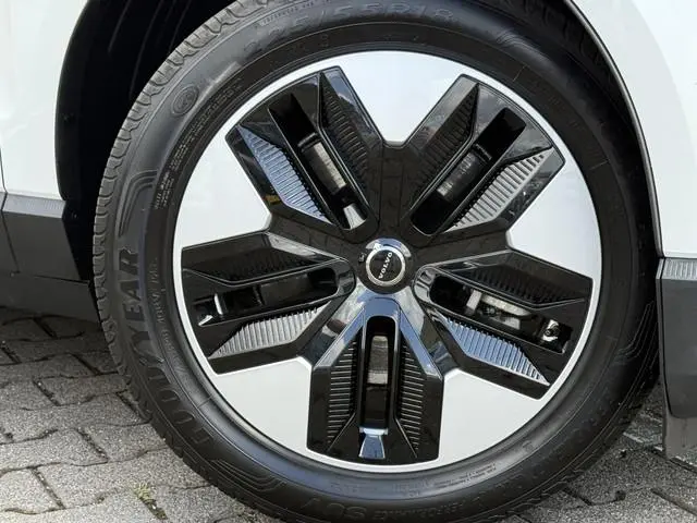 Volvo EX30