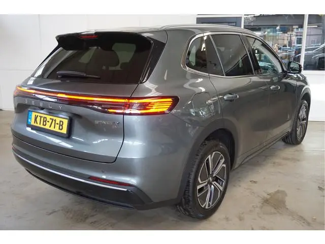 Geely Starray EM-i 1.5 Pro 83Km electrisch bereik
