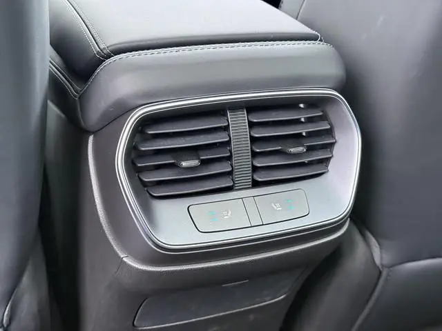 BYD SEALION