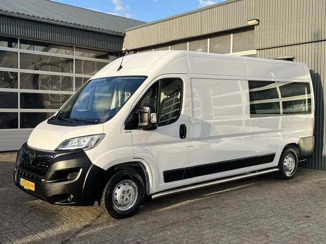 Opel Movano 2.2D 140 L3H2 Kastinrichting Airco Cruise controle Trekhaak 2500kg trekgewicht Apple car...