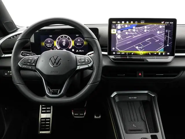 Volkswagen T-Roc R-Line First Edition 1.5 eTSI 150 PK 6 versn. DSG · Assistance Pakket · Multimedia...