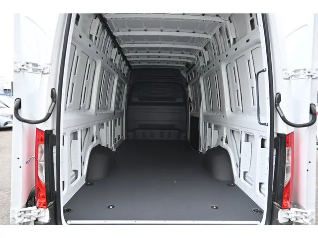 Mercedes-Benz eSprinter