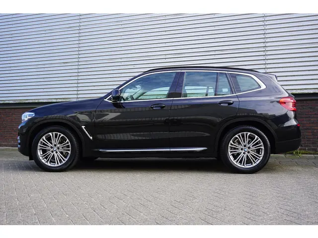 BMW X3 xDrive30e/Luxury/Trekhaak/Leer/1 Jaar Garantie/ SOH rapport.