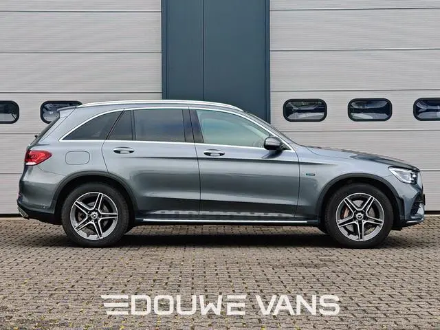 Mercedes-Benz GLC 300e 4MATIC Panorama Burmester 360 Camera