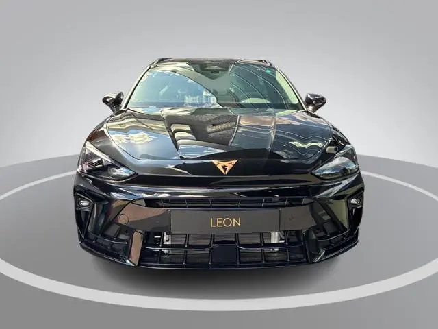 CUPRA Leon Sportstourer 1.5 TSI e-Hybrid Business 204 PK l Dynamic Design l Trekhaak l Sennheiser