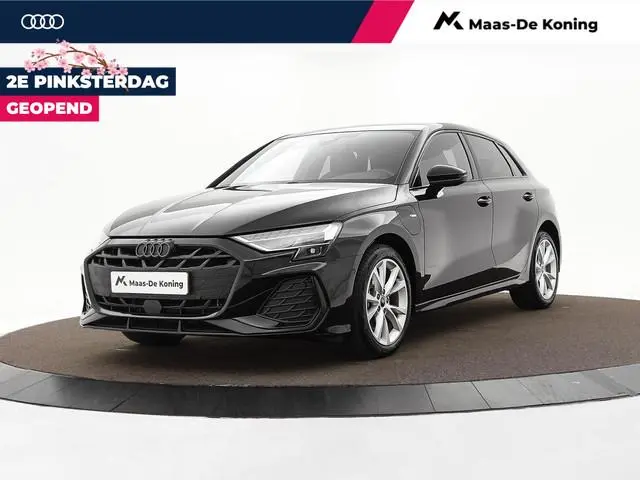 Audi A3 Sportback 40 TFSIe 204pk S Edition · Camera · Apple/Android Car Play · Parkeerassistent · AC...