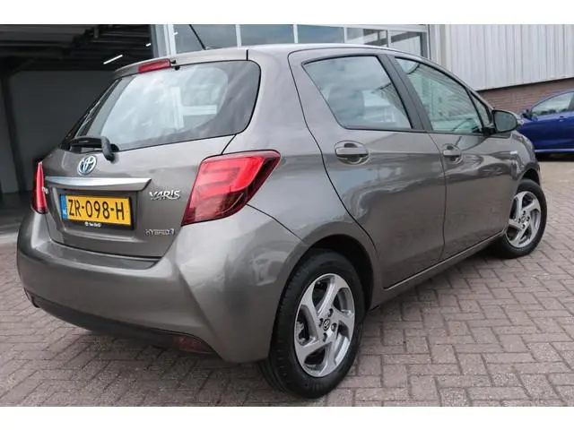 Toyota Yaris 1.5 Hybrid Trend ,Lichtmetalen velgen, climate controle, Achteruitrijcamera, Dealer ond...