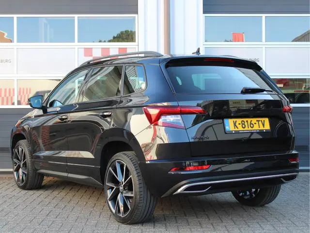 ŠKODA Karoq 1.5 TSI ACT Sportline Business Automaat /NAVI/PDC/Camera/CANTON/LED/19'LM/Virtual Cockpi...