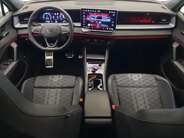 Volkswagen Tayron 1.5 eHybrid 272pk DSG/AUT R-Line Wegklapbare trekhaak, Massage, Camera