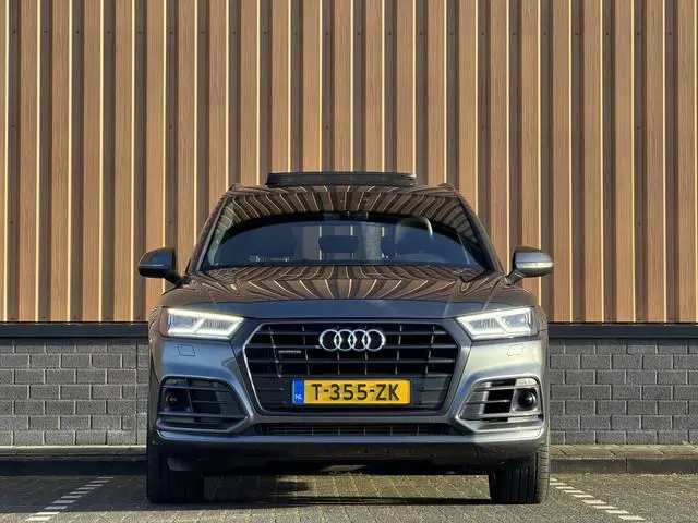 Audi Q5 3.0 TDI quattro Sport S Line Black Edition | 286 PK! | Panoramadak | Adaptieve Cruise Contro...