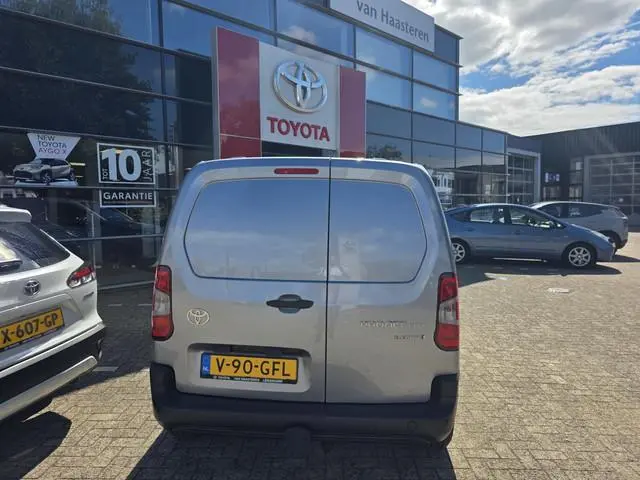 Toyota pro-ace