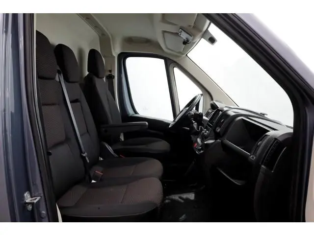 Peugeot Boxer 335 2.2 BlueHDi 140pk L3H3 Premium Airco/Camera 05-2022