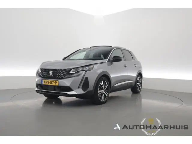 Peugeot 3008 1.6 HYbrid 225 GT | Rijklaar!! | Pano | Adapt. Cruise | Camera + PDC | Keyless | Apple...