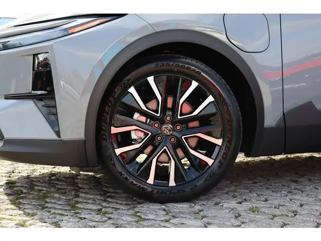 Toyota CHR +