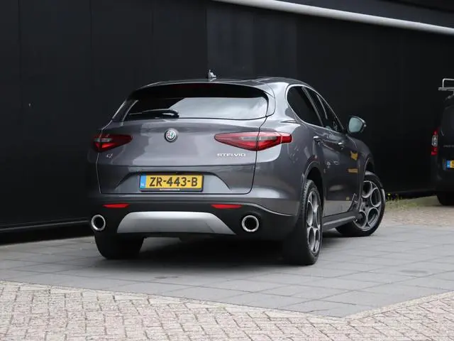 Alfa Romeo Stelvio 2.0 T AWD Super | MEMORY | PANO-DAK | CAMERA | HALF LEDER | CRUISE | NAVI |