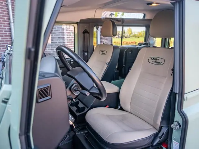 Land Rover Defender 2.2 D SW 90 Heritage Limited Edition | 67000km! | Nieuwstaat | Compleet 1e lak |...